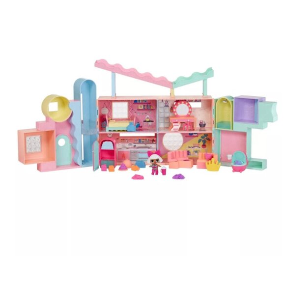 L.O.L. Surprise! Squish Sand Magic House w/Tot Playset with Collectible Dolls - Picture 1 of 6